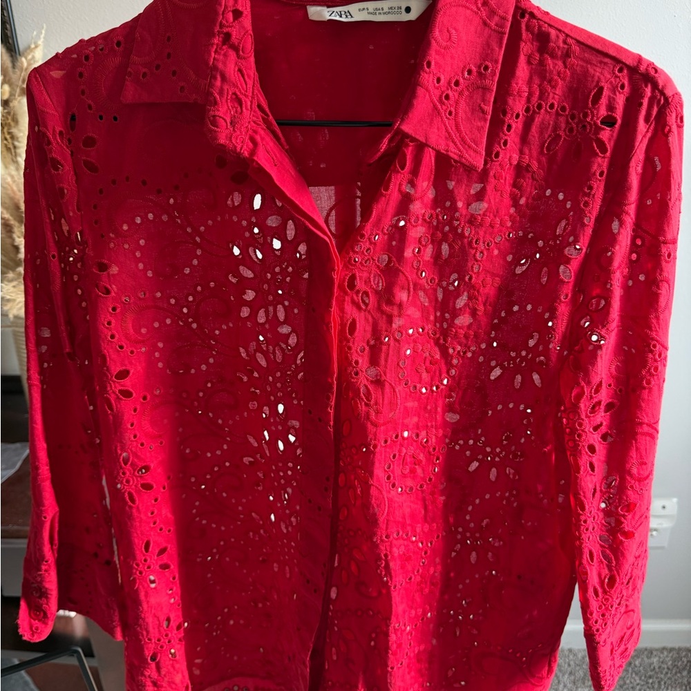 Red Eyelet Blouse size S‎